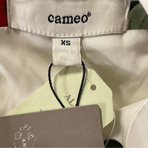 CAMEO by ANTHROPOLOGIE Dahlia Peplum Top in Neutral Motif - Picture 6 of 9